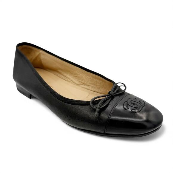 Chanel CC Cap Toe Black Leather Ballet Flat Shoes Size 38 US 7-7.5 - Picture 11 of 11